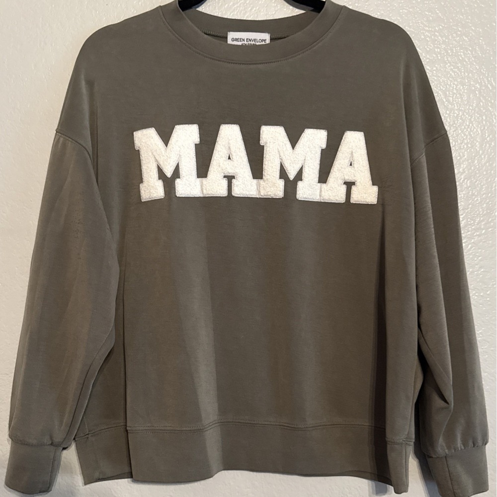 Green Envelope Athleisure Mama Patch Sweatshirt Size S Crewneck Sage Green